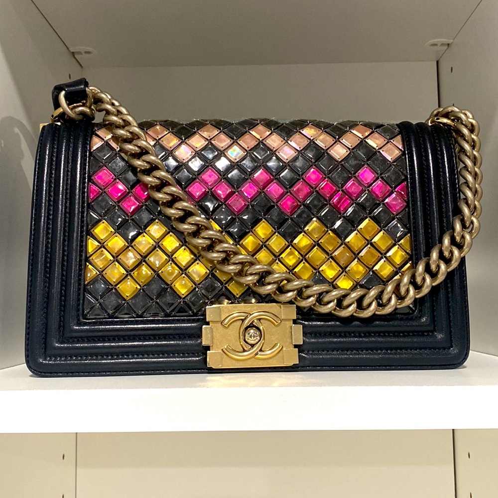 🔥🔥CHANEL MEDIUM BOY MOSAIC BAG BLACK/GOLD